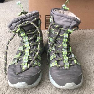 Nike sneaker boot with fur